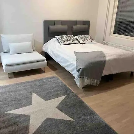 Nearby Airport Βάνταα